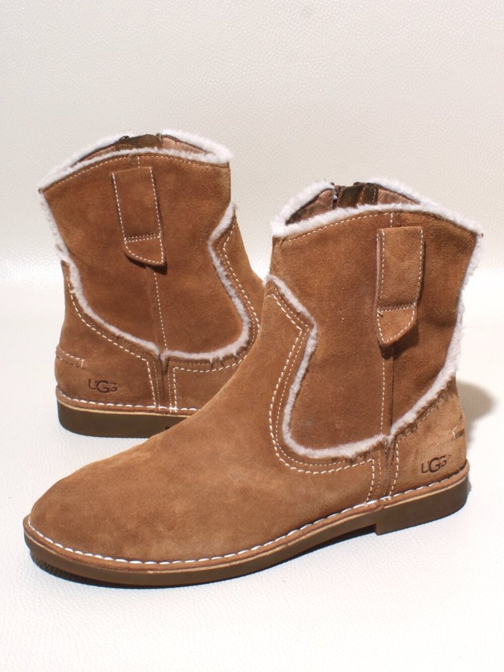 UGG Catica Women's 8 Chestnut Suede Shearling Ankle Boots Zip Style 1096913